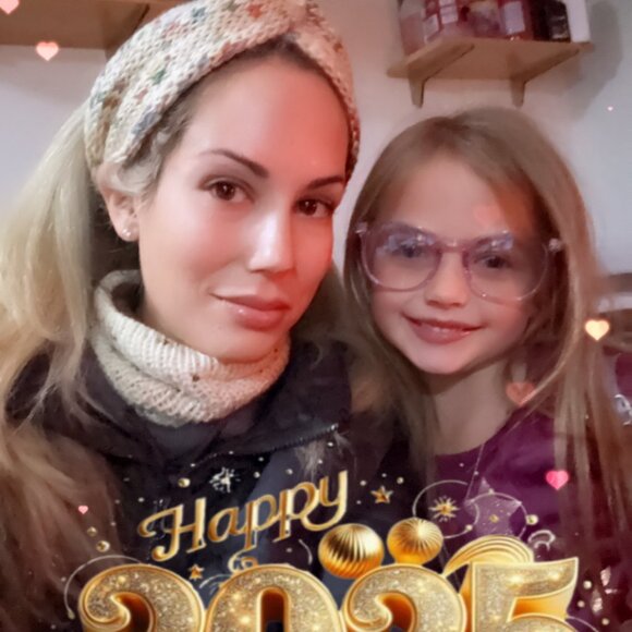 💗✨Hi! I’m Ash thanks for visiting my Closet✨ - Picture 6 of 17